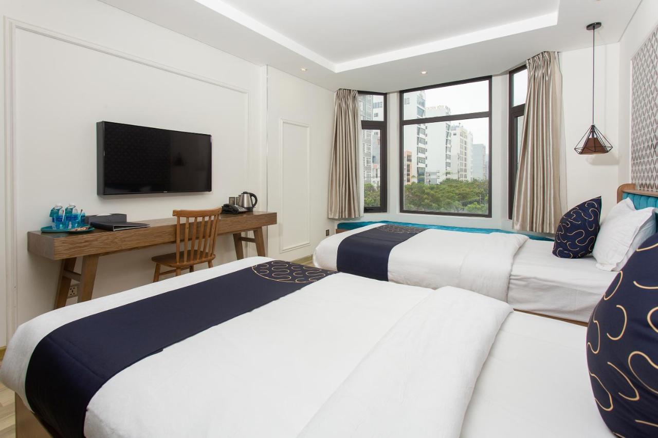 Capital O 781 Brilliant Majestic Hotel Дананг Экстерьер фото